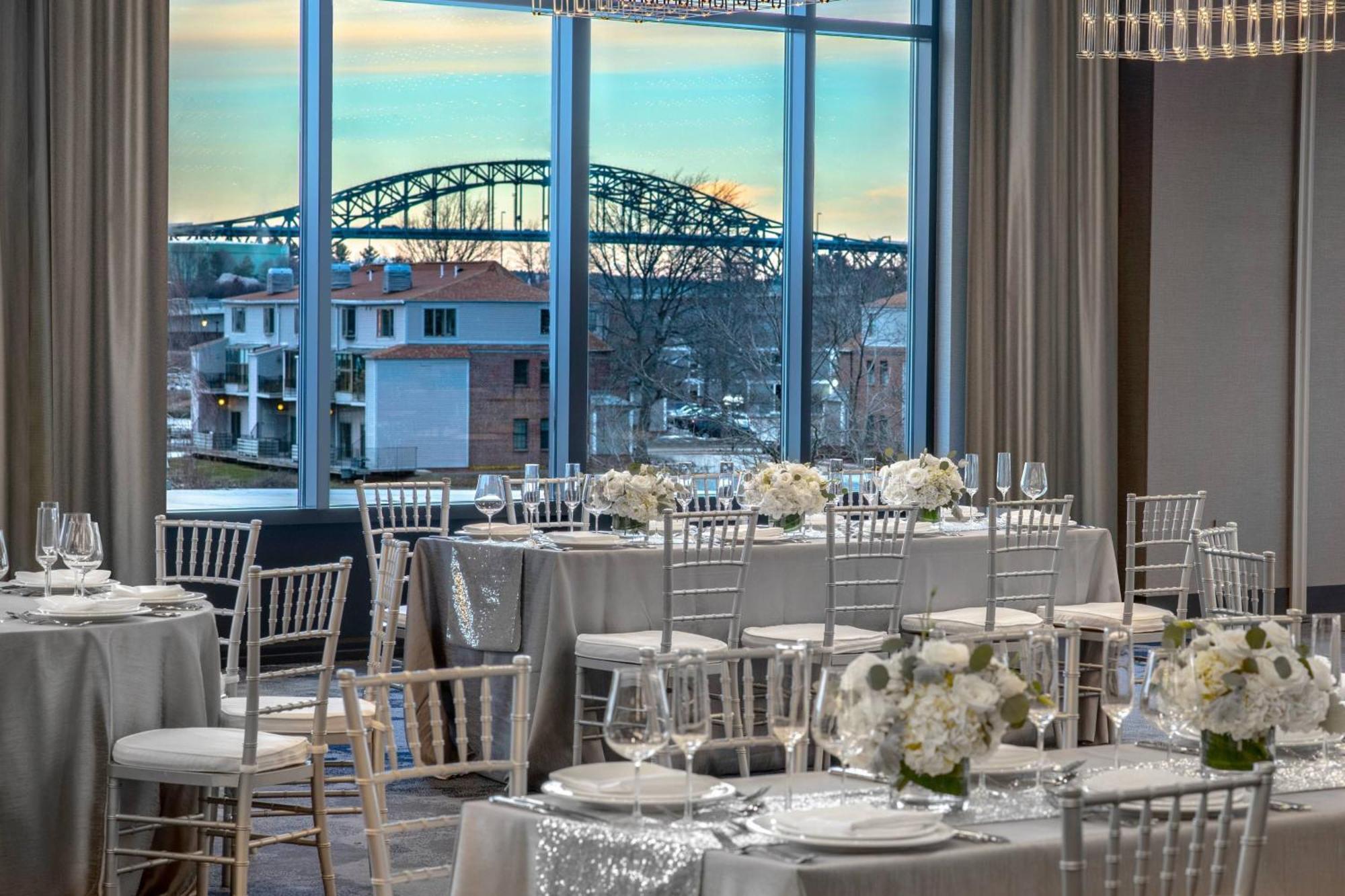 Ac Hotel By Marriott Portsmouth Downtown/Waterfront Экстерьер фото