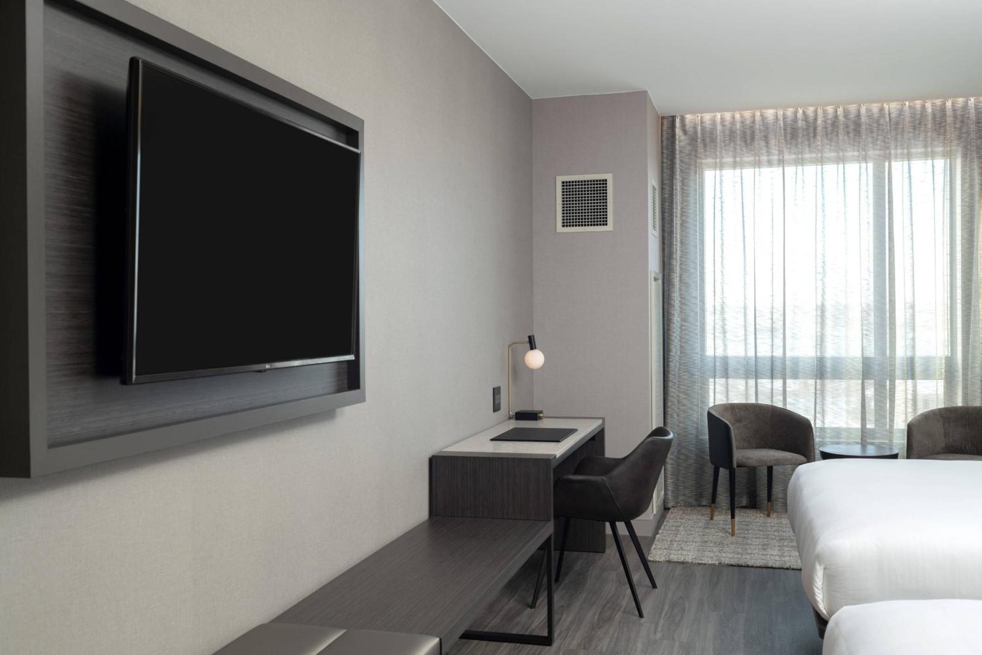 Ac Hotel By Marriott Portsmouth Downtown/Waterfront Экстерьер фото