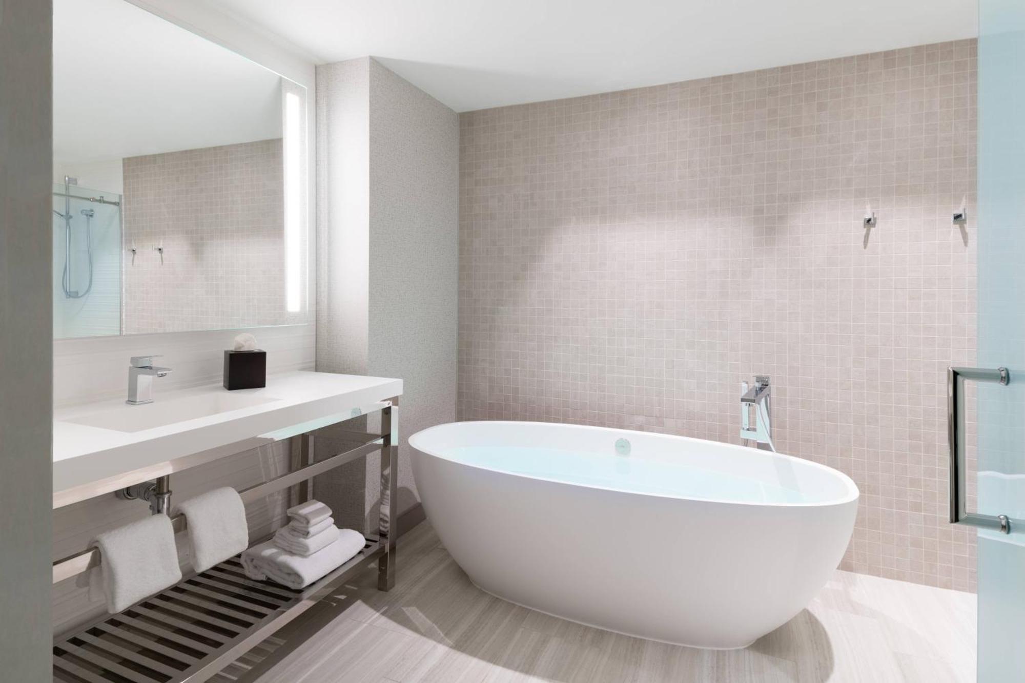 Ac Hotel By Marriott Portsmouth Downtown/Waterfront Экстерьер фото
